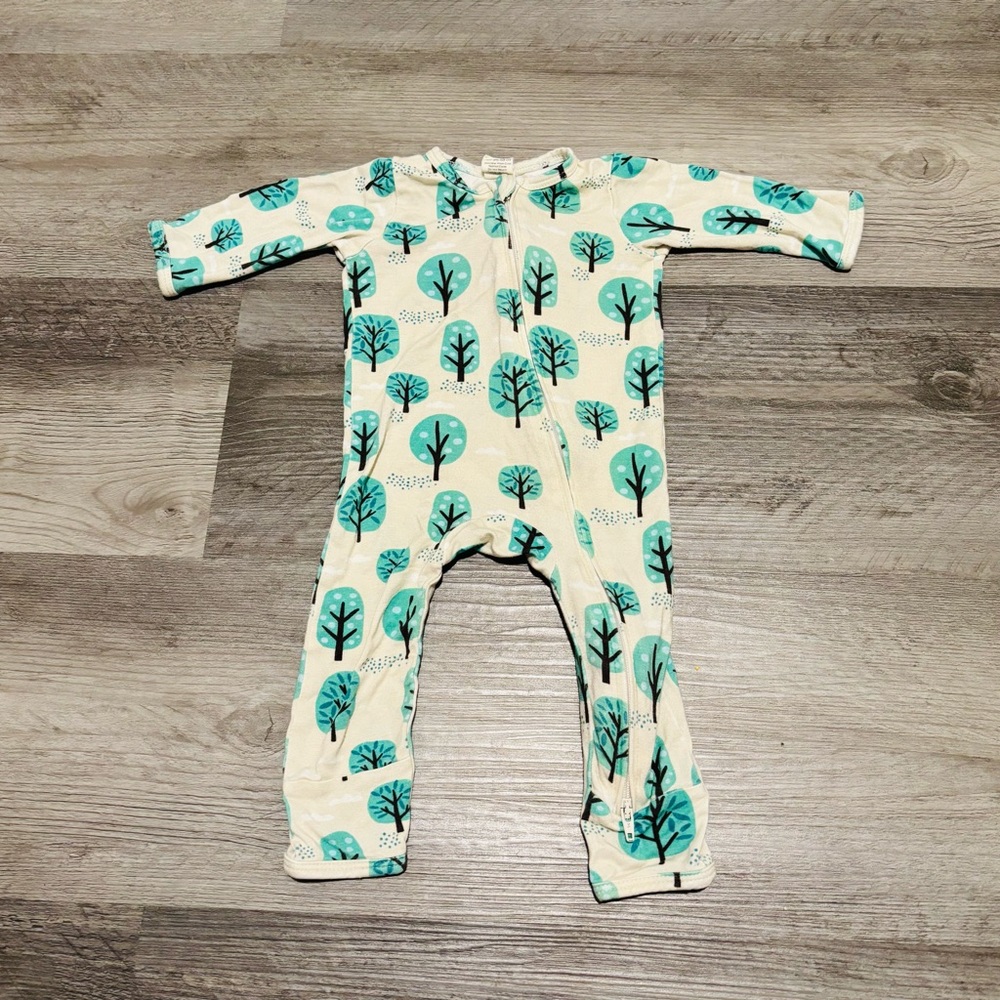 Larkspur Soft Cream baby sleeper romper One-Piece Green Trees Print 0-3 Months